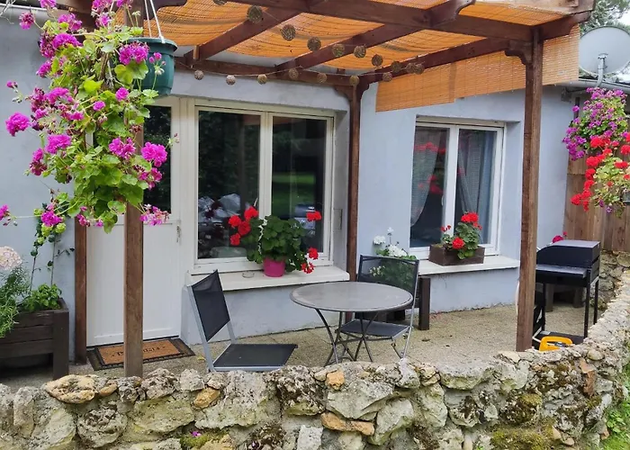 Petit Cottage